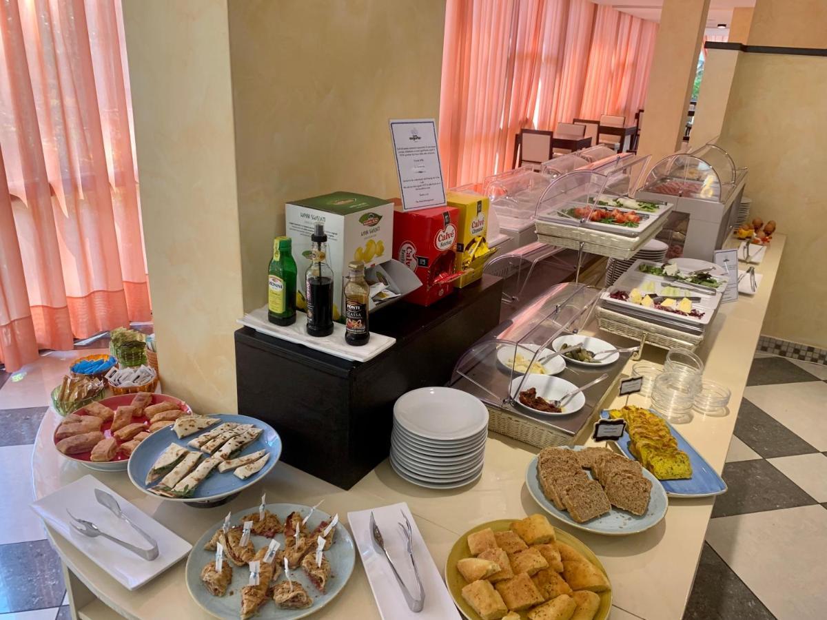 Hotel Augustus Ριτσόνε Εξωτερικό φωτογραφία