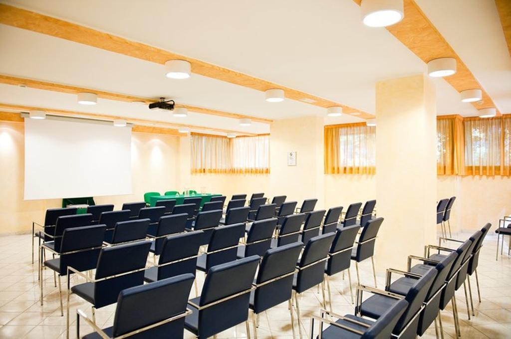 Hotel Augustus Ριτσόνε Εξωτερικό φωτογραφία