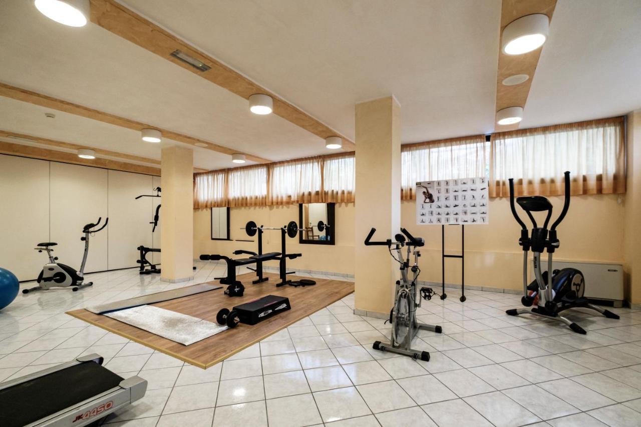Hotel Augustus Ριτσόνε Εξωτερικό φωτογραφία