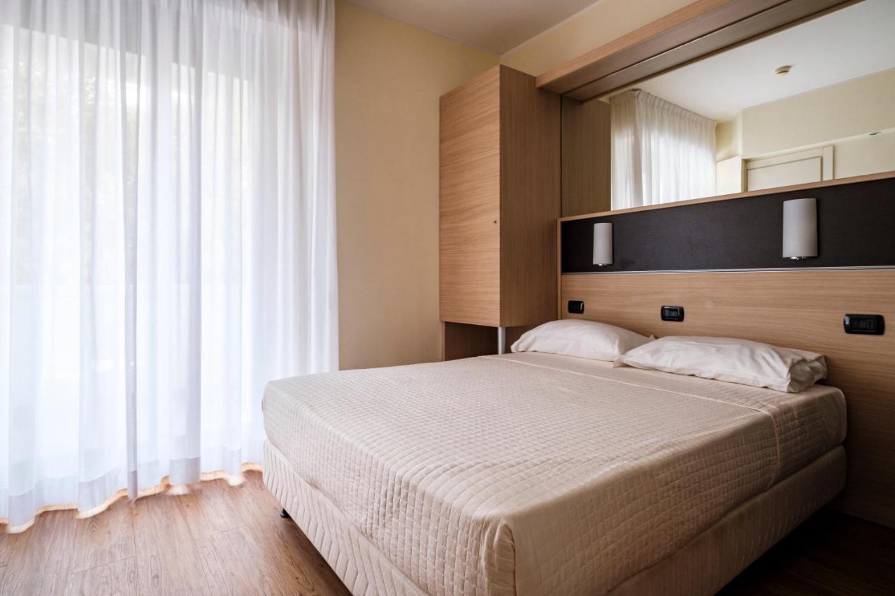 Hotel Augustus Ριτσόνε Εξωτερικό φωτογραφία